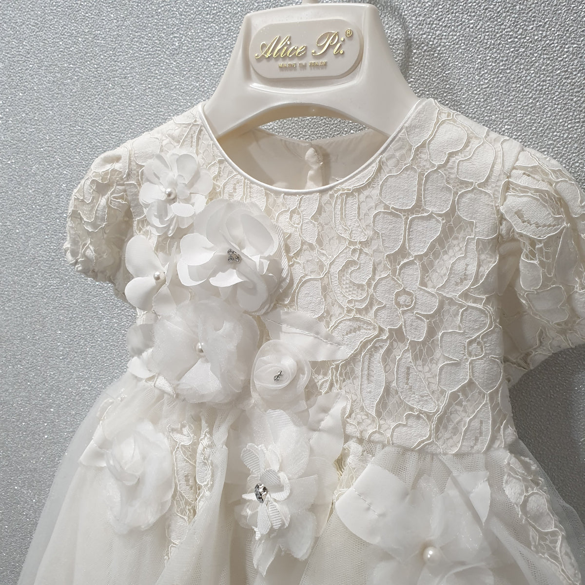 Vestito battesimo con pizzo e fiori applicati – SUPER KIDS